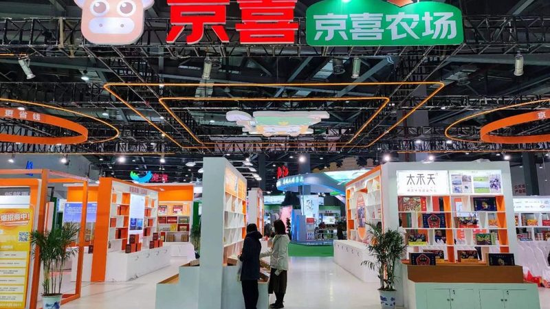 灯箱与喷绘：两种展览展示方式的深度解析